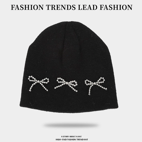 Berretto In Maglia Da Donna Caldo Acrilico Autunno Inverno Slouchy Skull Cap Con Fiocchi Di Perle Argentate Moda