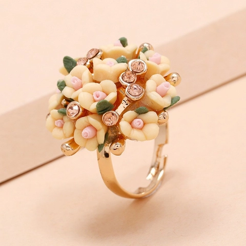 Bloemen Cluster Ring Zinklegering Hars Bloem Rhinestone Accent Verstelbaar Open Ontwerp Romantische Sieraden Cadeau