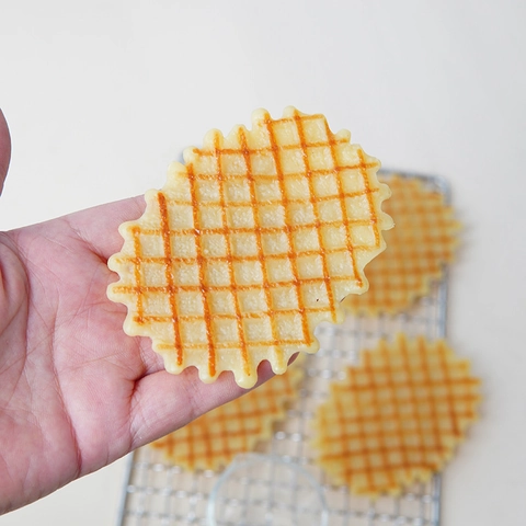 Realistic Simulation Waffle Cracker PVC Food Model Photography Props Bakery Window Display Decorative Fake Cookie