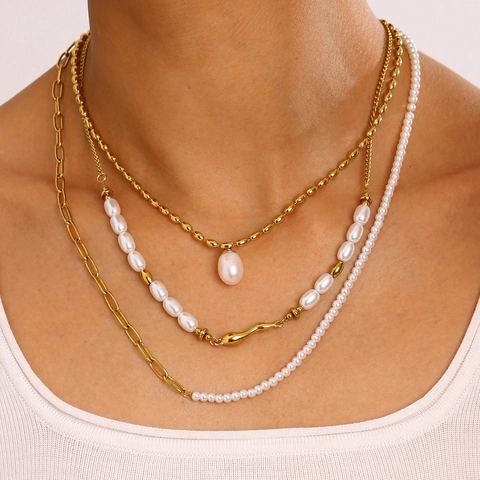 Collana A Strati Acciaio Inossidabile Placcato Oro 18K Perla D'acqua Dolce Perline Di Vetro Resistente Elegante Donna