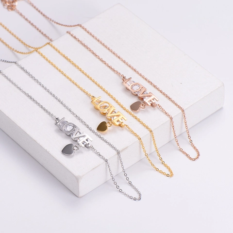 Collana Pendente Lettera LOVE Acciaio Inossidabile Zirconia Cuore Ciondolo Catena Clavicola Gioielli Donne Stile Vintage