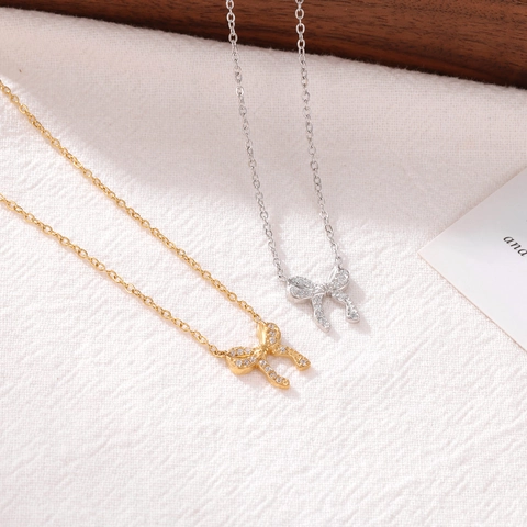 Collana con Pendente a Fiocco in Acciaio al Titanio Dolce per Donna Catena a Clavicola con Strass Pavé Gioielli Estetici