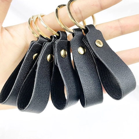 PU Leather Keychain Minimalist Solid Color Key Ring With Metal Rivet For Car Keys Bag Hanging Ornament For Couples