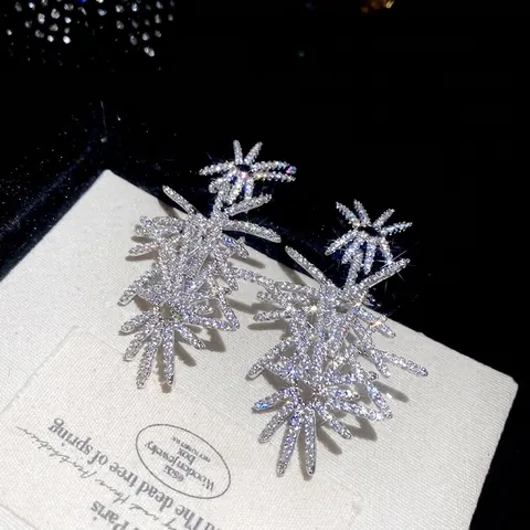 Boucles D'oreilles Pendantes Feu D'artifice Pour Femmes Avec Zircon Base En Cuivre Et Tige En Argent Style De Fête
