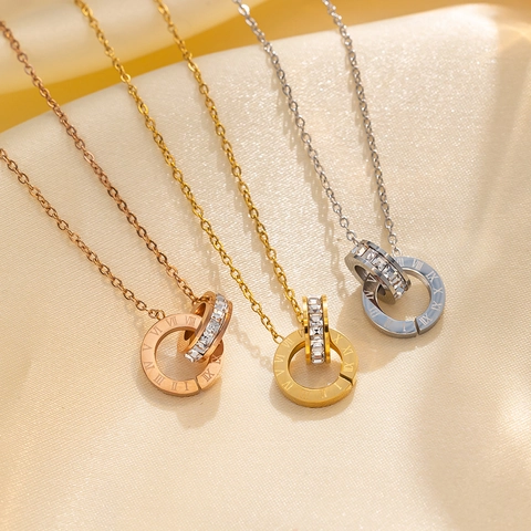 Interlocking Rings Necklace Stainless Steel Roman Numeral Pendant Cubic Zirconia Elegant Fashion Jewelry For Women
