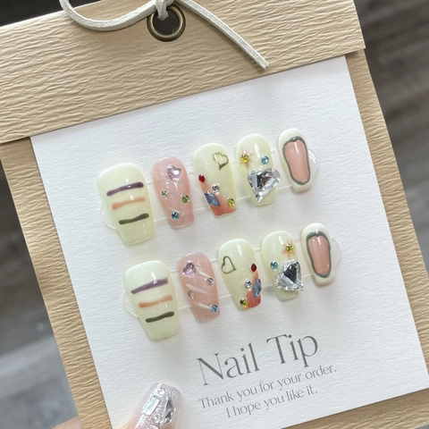 Handmade Press On Nails Creamy White Plaid Heart Rhinestone Long Square Artificial Fake Nails Sweet Style