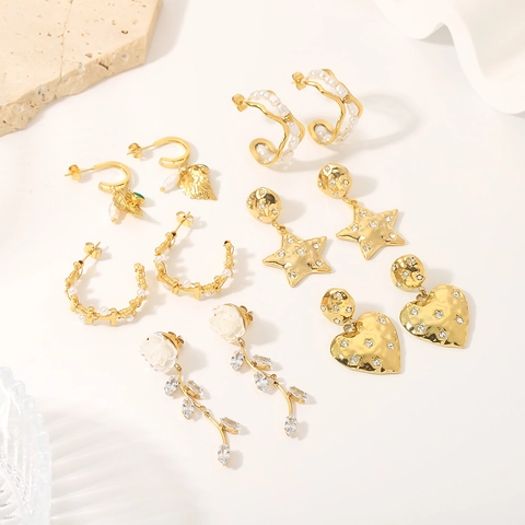 Orecchini Pendenti in Acciaio Inossidabile Placcato Oro 18K a Cuore Stella Foglia Fiore Con Strass Perla Artificiale