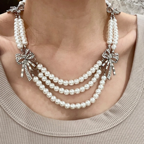 Collier De Künstliche Perles Artificielles Multicouches Avec Nœud En Strass Alliage Style Baroque Élégant Pour Femmes