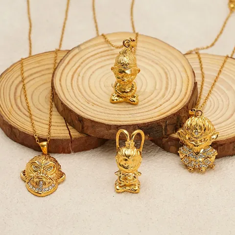 Collana Con Pendente Scimmia Mitica Placcata Oro 18K Acciaio Inossidabile 304 Gioielli Creativi 3D Animale Unisex