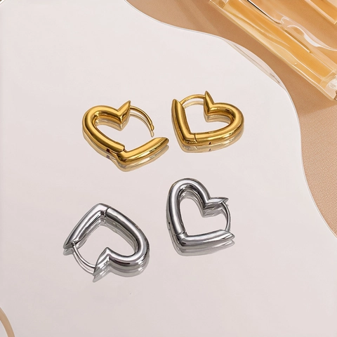 Orecchini A Cerchio A Cuore Minimalisti In Acciaio Inossidabile Placcato Oro 18K Gioielli Geometrici Eleganti Per Donne