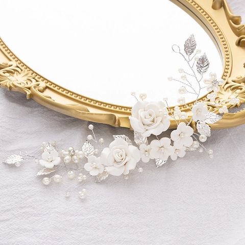 Elegant Bridal Headband With White Soft Clay Flower Artificial Pearl Rhinestone Silver Color Floral Hair Vine For Wedding Accessories