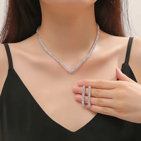 Parure Collier Boucles d'Oreilles en Zirconia et Strass en Forme de V Coupe Carrée Bijoux de Mariage Fête pour Femme Argent Or