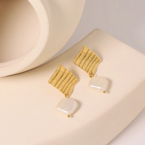 Boucles D Oreilles Künstliche Perles Baroques Acier Inoxydable Géométrique Carré Texturé Plaqué Or Pendantes Vintage Français Pour Femmes
