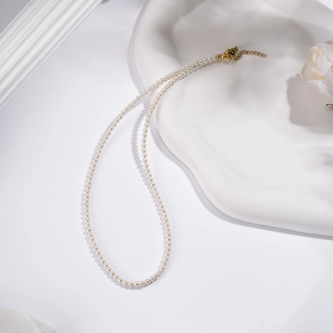 Elegante Collana di Perle Artificiali in Acciaio Inossidabile per Donna Moda Pendolare Catena d'Oro Girocollo con Perline