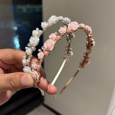Diadema Dulce De Flores De Rosa Con Perlas Artificiales Artificiales Y Diamantes De Imitación Aro De Pelo De Aleación Para Mujer