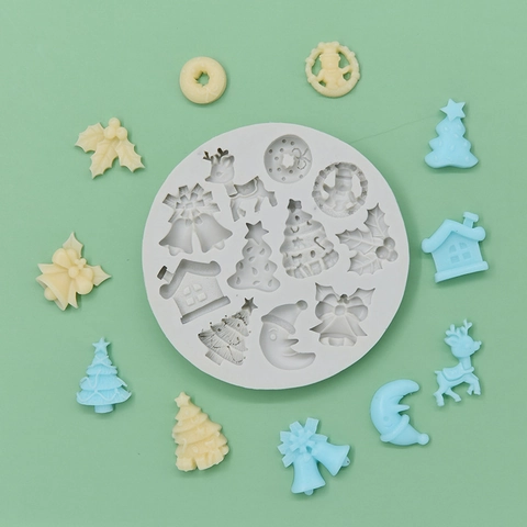 Christmas Silicone Mold Round Fondant Chocolate Cake Decorating Tool Reindeer Tree Bell House Moon Shape DIY Baking Decor