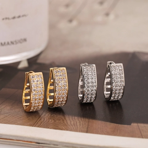 Huggie Hoop Ohrringe Mikro Pave Zirkonia Mit Edelstahl Ohrstecker Elegante Hohle Geometrische Damen Schmuck