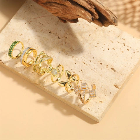Kupfer Zirkonia Verstellbare Offene Ringe Set Französischer Luxus Bär Schmetterling Kreuz Stil Schmuck Für Damen
