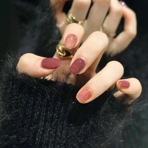 Cherry Red Gradient Shimmer Press On Nails Short Square Round ABS Plastic Artificial Fake Nails For Women Manicure