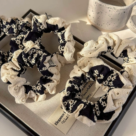 Ρετρό Κεντημένο Scrunchie Λουλουδιών Δαντέλα Patchwork Βαμβακερό Λινό Λαστιχάκι Μαλλιών Vintage Μαργαρίτα Μεγάλο Δαχτυλίδι