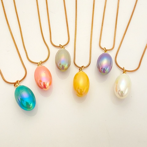 Irisierende Oval Anhänger Halskette Goldene Schlangenkette Harz Anhänger Minimalistischer Dopamin Stil Schmuck Für Damen