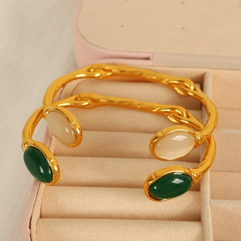 Unregelmäßiger Wellenförmiger Offener Armreif 18K Vergoldeter Edelstahl Mit Ovalem Katzenaugenstein Verstellbarer Retro Schmuck Damen