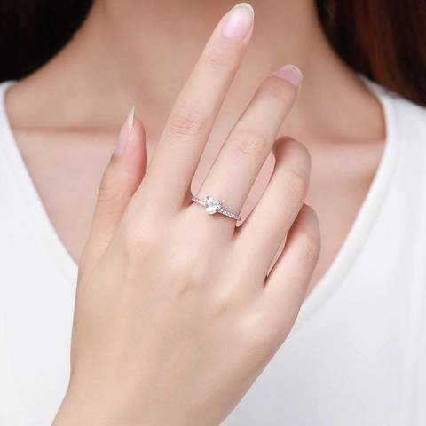925 Sterling Silber Herz Ring Zirkon Glitzernd Pave Hochzeit Verlobung Schmuck Mode Für Frauen Elegantes Accessoire