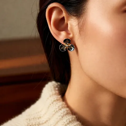 Pendientes De Botón De Flor Vintage Aleación Esmalte Negro Estrás Con Poste De Plata Estilo Palacio Retro Mujer