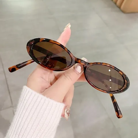 Occhiali Da Sole Ovali Retrò Montatura In Plastica Lenti AC Protezione UV400 Moda Vintage Esterno Per Uomo E Donna