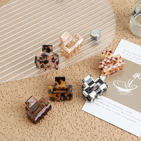 Acetate Hair Claw Clips Retro Leopard Print Checkered Marble Strong Hold Rectangle Shark Clips For Women Girls Styling