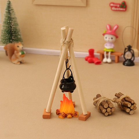 Puppenhaus Miniatur Outdoor Lagerfeuer Stativ Hängtopf Dekoration Holz Harz Camping Szene Ornamente
