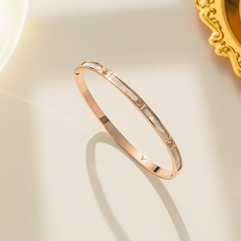Titanium Steel Shell Rhinestone Inlaid Open Bangle For Women Elegant Rose Gold Silver Gold Fashion Jewelry Cuff Bracelet