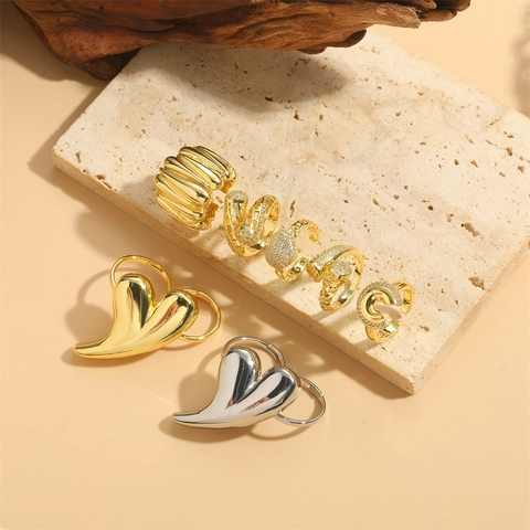 Anello Aperto a Cuore Liscio Esagerato per Donna Gioielli Vintage in Rame Invecchiato Zirconia Design a C Regolabile Accessori