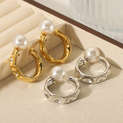 Orecchini A Cerchio A C Con Ondulazioni Irregolari Acciaio Inossidabile Placcato Oro 18K Perla Artificial Grande Elegante Per Donne