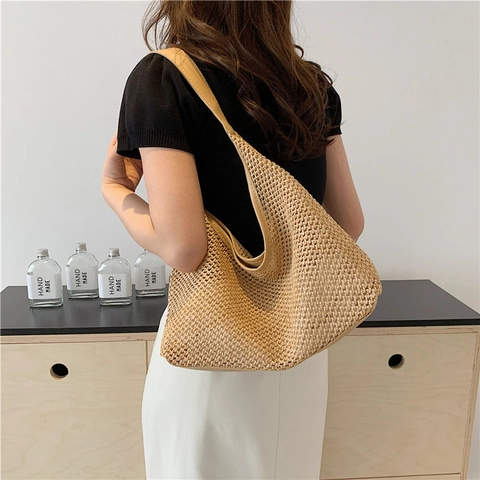 Women Woven Straw Shoulder Bag Large Capacity Summer Beach Tote Bag With PU Leather Strap Casual Fashion Hobo Underarm Handbag