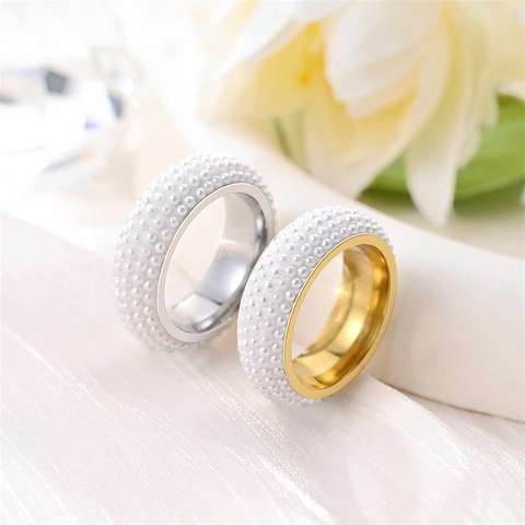 Anello in Acciaio Inossidabile Con Cinque File di Perle Artificiali Strass per Donna Gioiello ad Anello Geometrico di Lusso Leggero