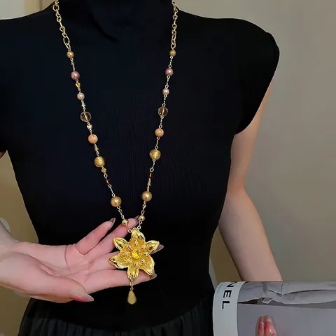 Vintage Lange Pulloverkette Mit Großem Blumenanhänger Aus Legierung Und Bunten Glasperlen Für Damen
