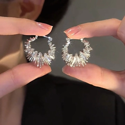 Hollow Irregular Circle Hoop Earrings For Women Korean Fashion Metal Geometric Ear Clips Elegant Jewelry Silver Color