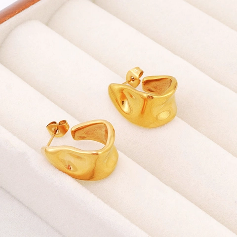 Orecchini a Bottone in Acciaio Inossidabile con Rughe Irregolari per Donna Placcati Oro 18K Design Geometrico a Onde Gioielli