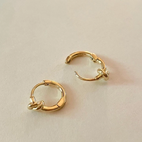 925 Sterling Silber Creolen Minimalistisches Knoten Design Kleiner Zierlicher Schmuck Für Frauen Elegantes Geschenk