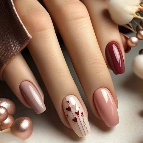 Press On Nails Glossy ABS Plastic Heart Pattern Design Coffin Trapezoid Shape Minimalist Elegant For Women Removable Manicure