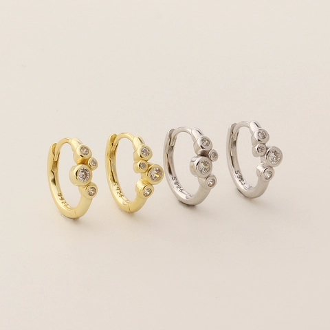 Squisiti Orecchini a Cerchio Huggie Geometrici in Argento Sterling 925 per Donna Con Strass Tondi Intarsiati Gioielli Delicati