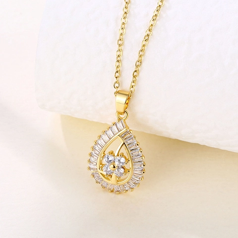 Tropfen Anhänger Halskette Edelstahl 18K Vergoldet Zirkonia Vierblättriges Kleeblatt Micro Pave Elegant Damen