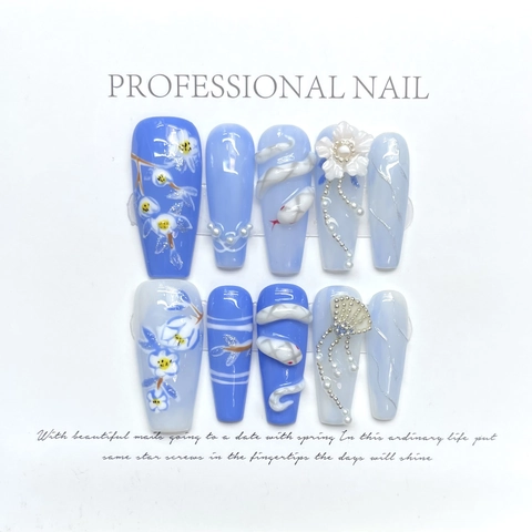 Uñas Postizas Hechas A Mano Flores Talladas 3D Decoración De Perlas Artificiales Degradado Azul Blanco Estilo Ataúd Largo Para Mujeres
