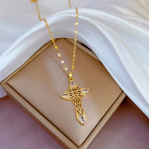 Collana Con Pendente A Croce Traforata Catena In Acciaio Al Titanio Intarsio Di Zirconi Placcato Oro Girocollo Elegante Per Donna