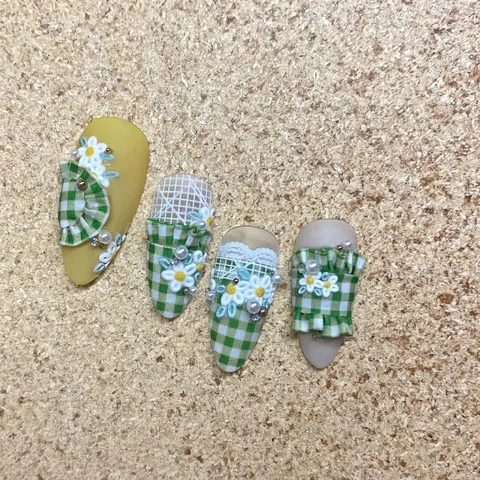 Autocollants Pour Ongles Relief 3D Gaufré Lapin Mignon Fleurs Blanches Style Japonais Décoration De Manucure Élégante