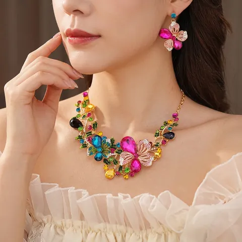 Sieraden Set Ketting En Oorbellen Vintage Paleis Stijl Vlinder Bloem Multi Color Strass Voor Dames Elegant Goud Legering