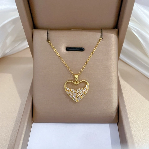 Herz Anhänger Halskette Hohles Design Vergoldete Edelstahlkette Kupfer Zirkonia Eingelegter Schmuck Für Damen