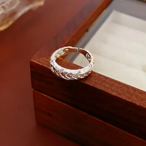 Anillo Abierto De Cobre Con Circonita Textura Trenzada Ajustable Color Plata Retro Elegante Joyería Moda Mujeres