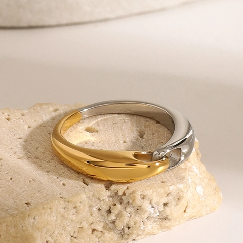 Minimalist Hoop Earrings And Interlocking Rings Two-Tone Gold Silver Stainless Steel Geometric Jewelry Hypoallergenic For Women